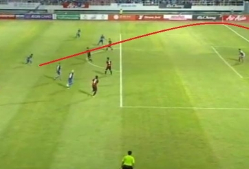 VIDEO: Siêu phẩm cầu vồng tuyệt đẹp của ngôi sao U23 Thái Lan