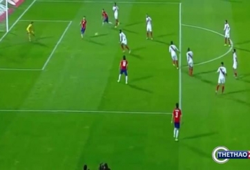 VIDEO: Bàn mở tỷ số trong tư thế việt vị của Chile (BK Copa America 2015)