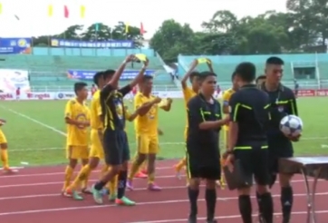 VIDEO: Vì sao U17 Đồng Tháp ăn mừng theo phong cách Huy Toàn