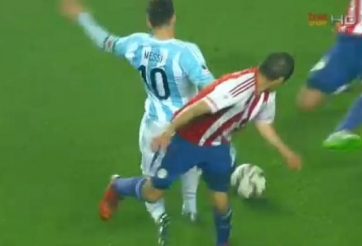 VIDEO: Pha solo kiến tạo đẳng cấp của Messi vs Paraguay