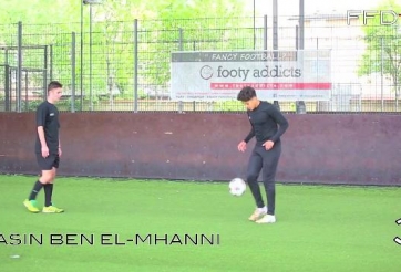 VIDEO: Tài năng trẻ của Chelsea vừa tâng bóng vừa nhảy như Michael Jackson