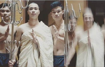 Công Phượng sắm vai Đường Tăng khiến đồng đội cười lăn lộn