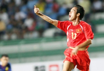 VIDEO: Bàn thắng từ khoảng cách 70m của Vũ Phong vào lưới Malaysia
