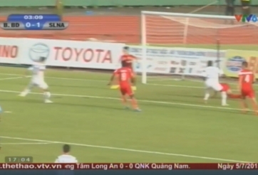 VIDEO: Tình huống đá phạt nhanh mở tỉ số của SLNA