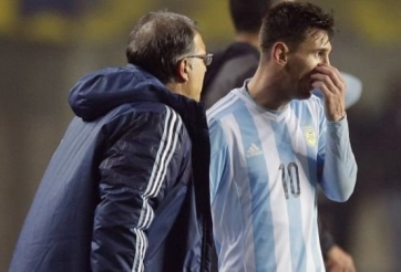 VIDEO: Tình huống xử lý rất 'tỉnh' của Messi ở bán kết Copa America 2015