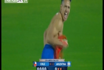 VIDEO: Alexis Sanchez sút panelka kết liễu Argentina