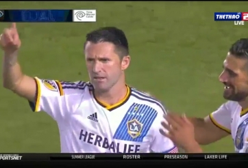VIDEO: Robbie Keane ghi hattrick chào đón tân binh Gerrard