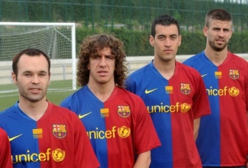 Mặt tối tại Barcelona: La Masia đang sụp đổ