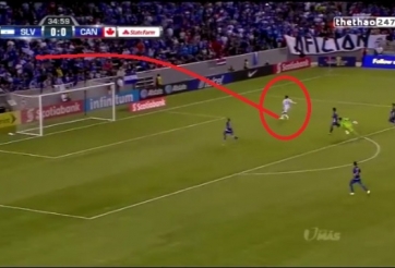 VIDEO: Pha bỏ lỡ khó tin của Torres được tái hiện tại Gold Cup 2015