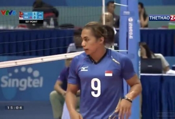 VIDEO: Cú đập bóng 'khủng khiếp' của VĐV bóng chuyền nữ Indonesia