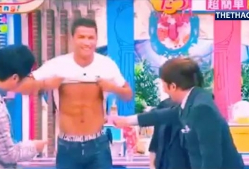 VIDEO: Ronaldo vén áo khoe cơ bụng 6 múi trên truyền hình Nhật