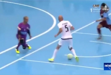 VIDEO: Zidane solo ghi bàn đẹp mắt trên sân futsal