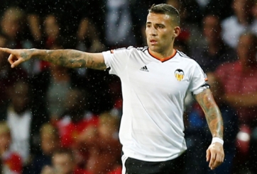 Ra chiêu mới, Man Utd chuẩn bị có Otamendi