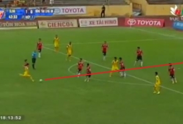 VIDEO: 2 siêu phẩm sút xa của Quang Tình vào lưới Đồng Tâm Long An