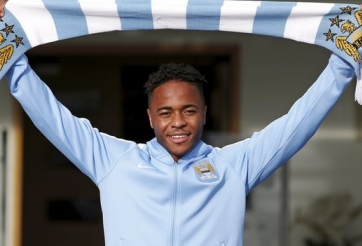 Ra mắt Man City, Sterling gấp rút sang Việt Nam