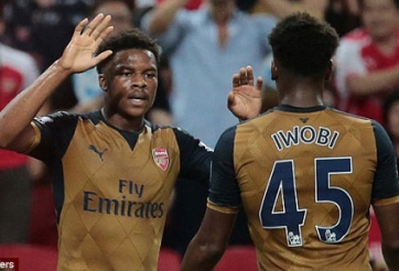 Arsenal dễ dàng thắng đậm Các ngôi sao Singapore