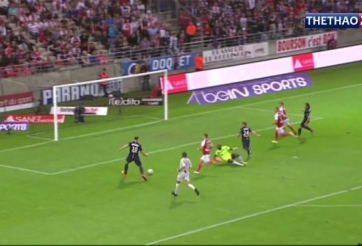 VIDEO: Khi Ibrahimovic bỗng hóa Bendtner