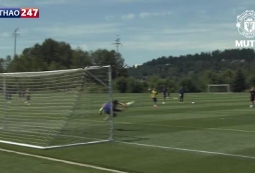 VIDEO: Xem khả năng bắt bóng xuất thần của 'thủ thành mới nổi' Ander Herrera