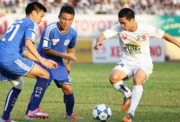 VIDEO: Màn trình diễn đáng thất vọng của Công Phượng ở vòng 16 V-League