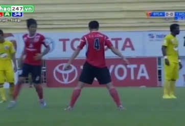 VIDEO: Cầu thủ ĐTLA ăn mừng như CR7 sau khi ghi bàn vào lưới Thanh Hóa