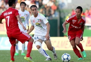 HLV Guillaume Graechen sẽ dùng tiền đạo trẻ nhất V-League thay thế Công Phượng