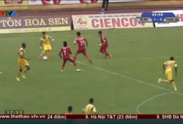 VIDEO: Pha xử lý kỹ thuật và kiến tạo thành bàn của Phi Sơn