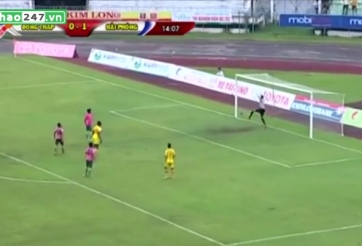 VIDEO: Sai lầm của thủ môn dẫn đến bàn thua ngớ ngẩn của Đồng Tháp