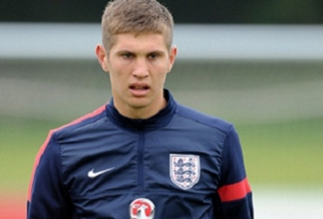 Chuyển nhượng Chelsea: Mourinho quyết tâm mua hậu vệ trẻ, Suarez khuyên Pedro ở lại