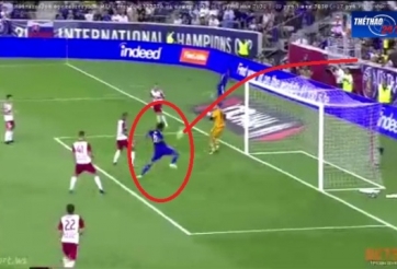 VIDEO: Pha bỏ lỡ không tưởng của sao Chelsea ở khoảng cách 4m