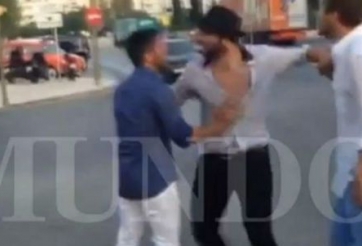 VIDEO: Say xỉn, Higuain dọa tẩn nhau với CĐV trên đường phố