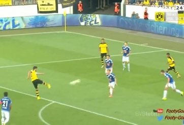 VIDEO: Pha volley ghi bàn như tiền đạo của Mats Hummels