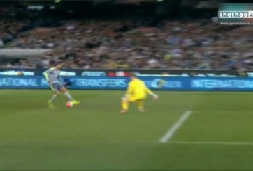 VIDEO: Ronaldo lỡ cơ hội ghi bàn vào lưới Man City vì ham phô diễn