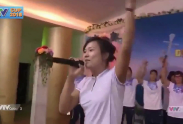 Video VTV Cup 2015: Nữ VĐV Triều Tiên trổ tài hát ca khúc Việt cực chất