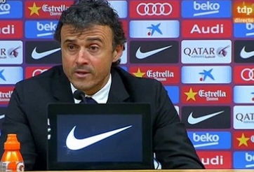 HLV Van Gaal có thể giúp Man United dành cú ăn ba mùa này