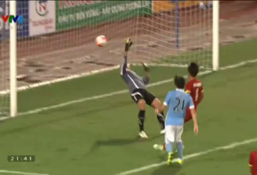 VIDEO: Pha lốp bóng đẳng cấp của David Silva vào lưới ĐTVN - phút 65