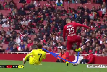 VIDEO: Pha phạm lỗi 'siêu kỹ thuật' của cầu thủ Lyon ở Emirates Cup 2015