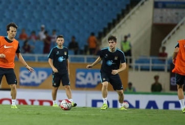 VIDEO: Buổi tập đầu tiên của Man City trên sân Mỹ Đình