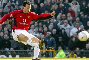 VIDEO: Xem lại pha bỏ lỡ đáng tiếc nhất trong sự nghiệp của Ryan Giggs