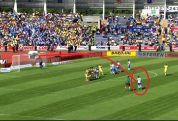 VIDEO: Tình huống sút phạt hàng rào đẹp mắt của Torres