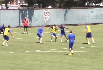 VIDEO: Juan Mata giật gót kiến tạo điệu nghệ trên sân tập