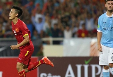 Văn Quyết nói gì khi ghi bàn vào lưới CLB Manchester City?