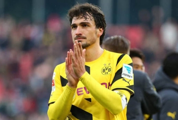 Chuyển nhượng tối 31/7: Hummels bí mật đàm phán với MU, Pedro rời Barca