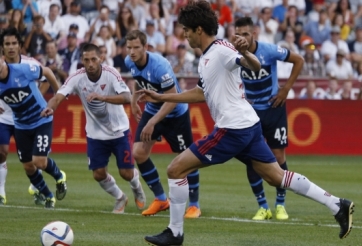 VIDEO: Màn trình diễn chói sáng của 'Thiên thần Kaka' trong trận đấu với Tottenham