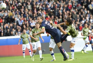 VIDEO: Những pha ghi bàn trứ danh kiểu bọ cạp