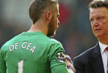 HLV Van Gaal đề nghị M.U bán De Gea