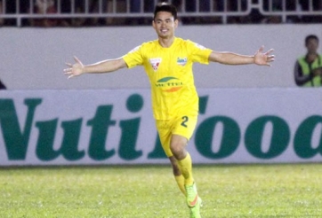VIDEO: Đình Tùng mở tỷ số ngay phút thứ 6 trận đấu (Thanh Hóa vs SLNA)