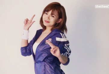 VIDEO: Hot girl Tú Linh xinh đẹp trong trang phục cầu thủ
