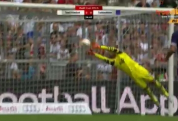 VIDEO: Pha cản phá xuất thần của thủ môn Tottenham