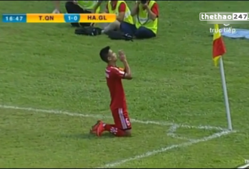 VIDEO: Hành động ăn mừng đáng ngưỡng mộ của Vũ Minh Tuấn ở trận gặp HAGL