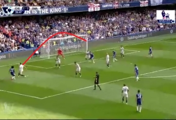 VIDEO: Willian lập siêu phẩm may mắn vào lưới Swansea